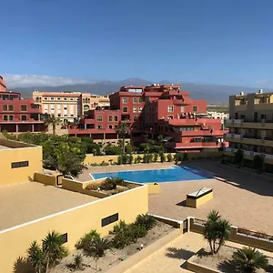 https://la-perla-el-medano-tenerife-38612.in-canary-islands.com